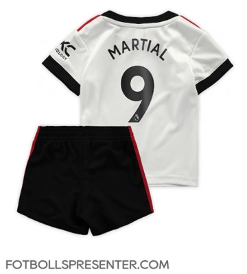 Manchester United Anthony Martial #9 Bortatröja Barn 2022-23 Kortärmad (+ korta byxor)